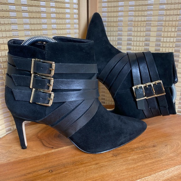 BCBGeneration Woman’s 7 Black Zing Pointed Toe Ankle Booties Shabby Chic - Picture 1 of 6